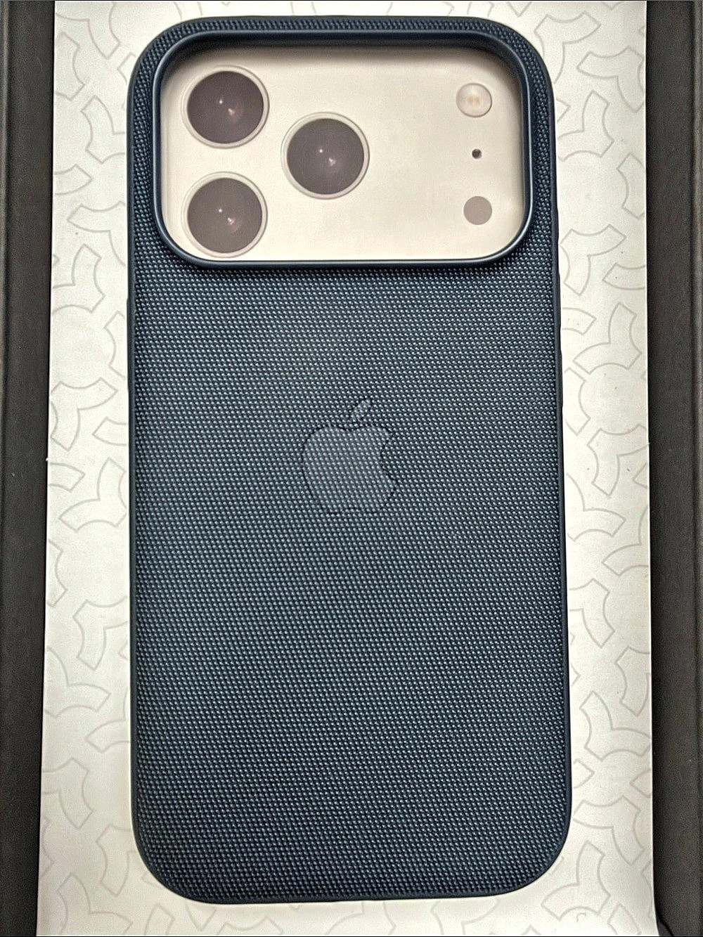 Apple Techwoven Case with MagSafe for iPhone 17 Pro Blue